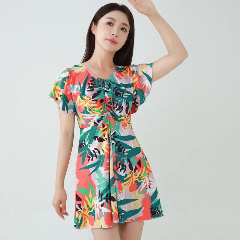 Swimsuit for Middle-aged Conservative Women with Added Fat and Loose Fit, Two Piece Split Flat Angle