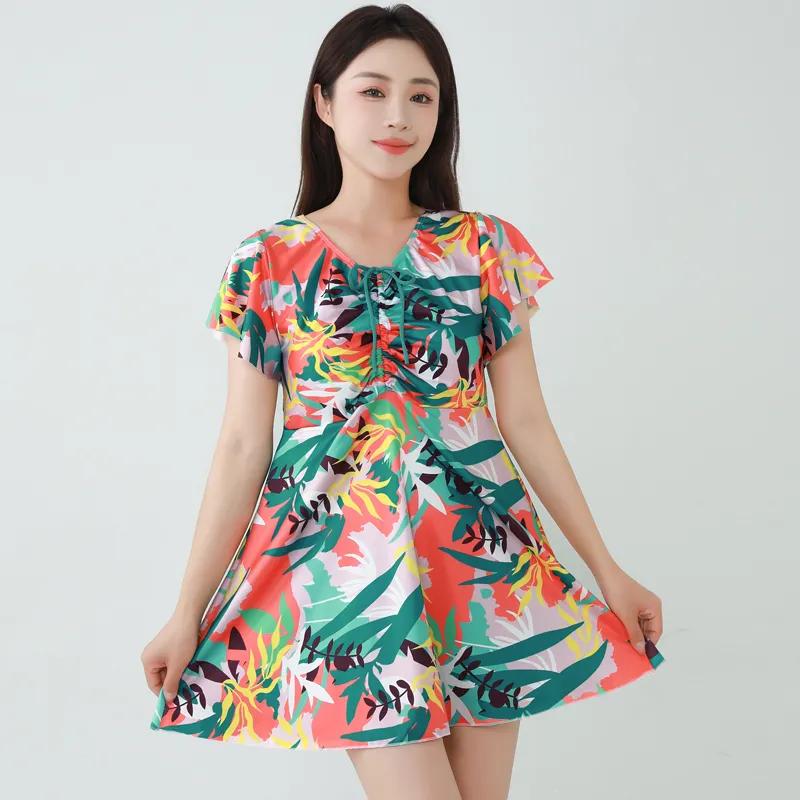 Swimsuit for Middle-aged Conservative Women with Added Fat and Loose Fit, Two Piece Split Flat Angle