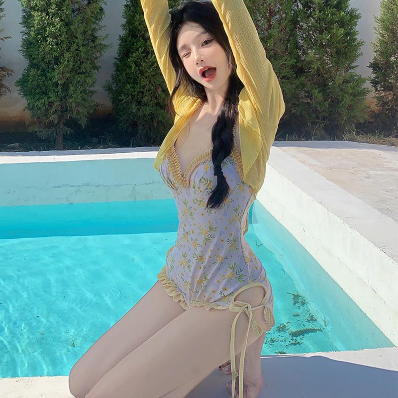 Korean Floral Swimsuit One Piece Soft Cup Cover Up Long Sleeve Hot Spring Spa Bikini Style